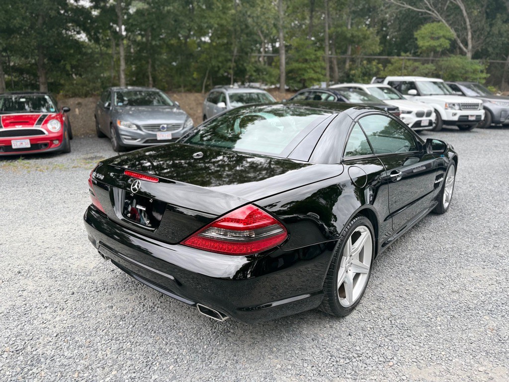 2011 Mercedes-Benz SL-Class Image 9