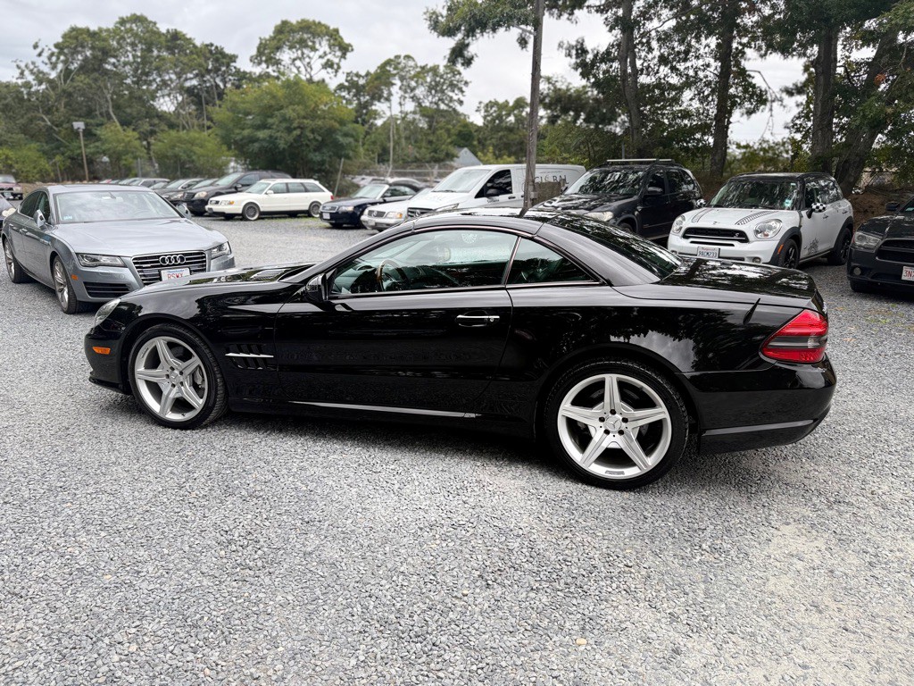 2011 Mercedes-Benz SL-Class Image 13