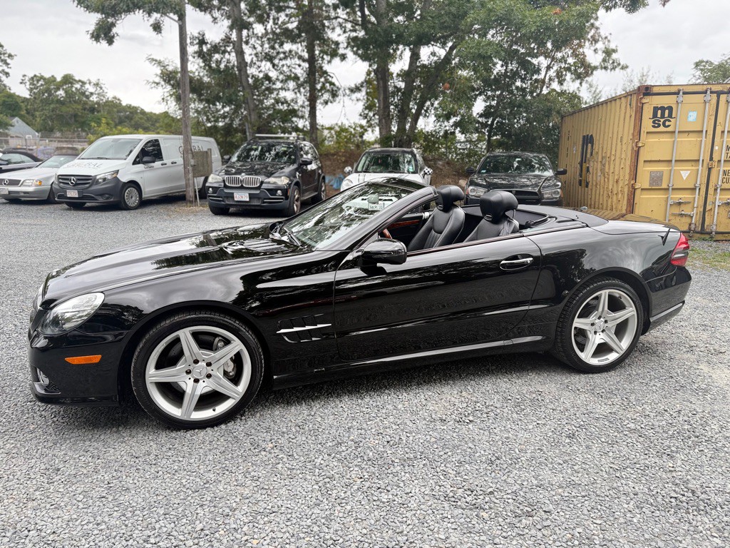 2011 Mercedes-Benz SL-Class Image 15