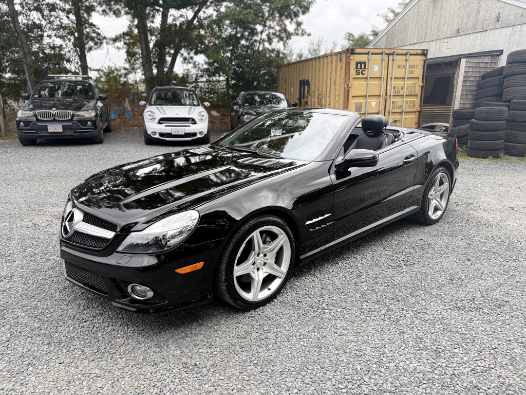 2011 Mercedes-Benz SL-Class Image 16