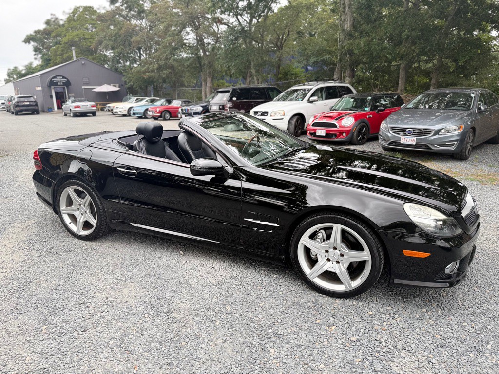 2011 Mercedes-Benz SL-Class Image 19