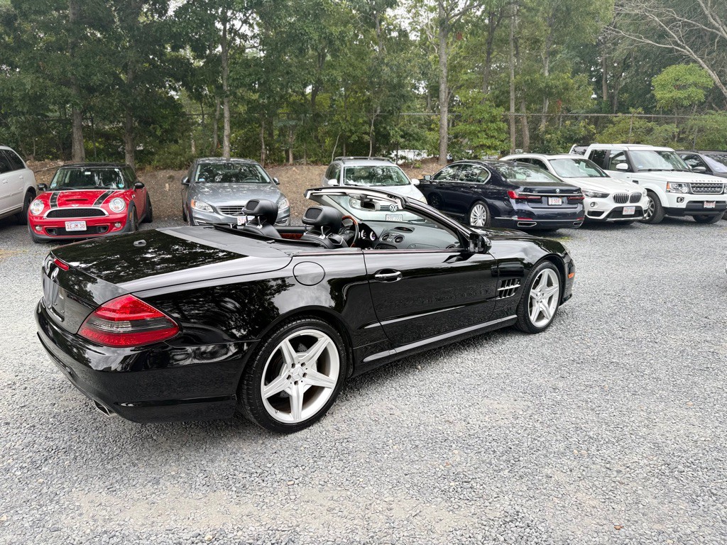 2011 Mercedes-Benz SL-Class Image 21