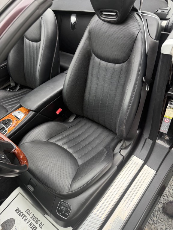 2011 Mercedes-Benz SL-Class Image 29