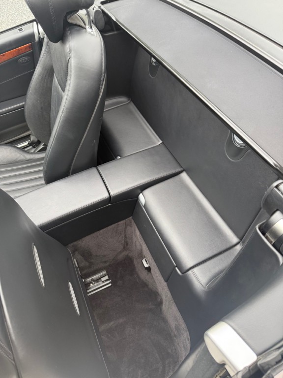 2011 Mercedes-Benz SL-Class Image 37