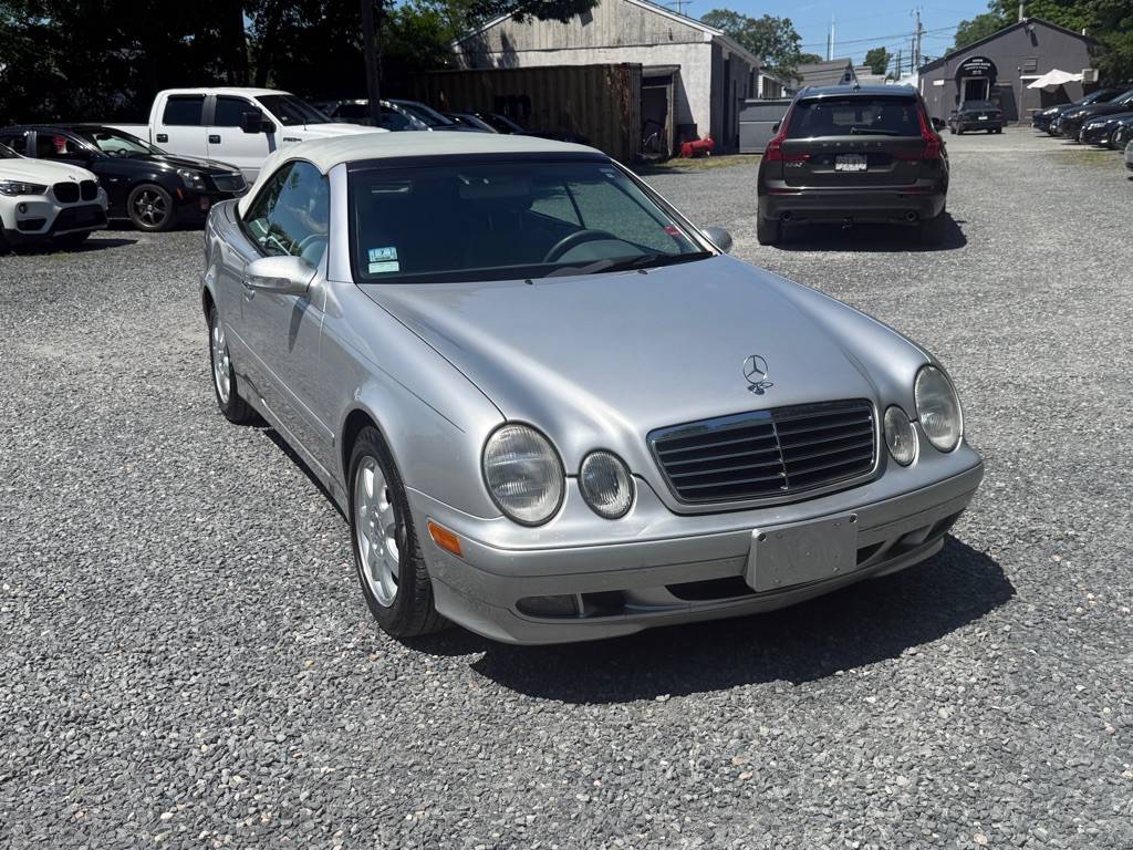 2003 Mercedes-Benz CLK-Class Image 4