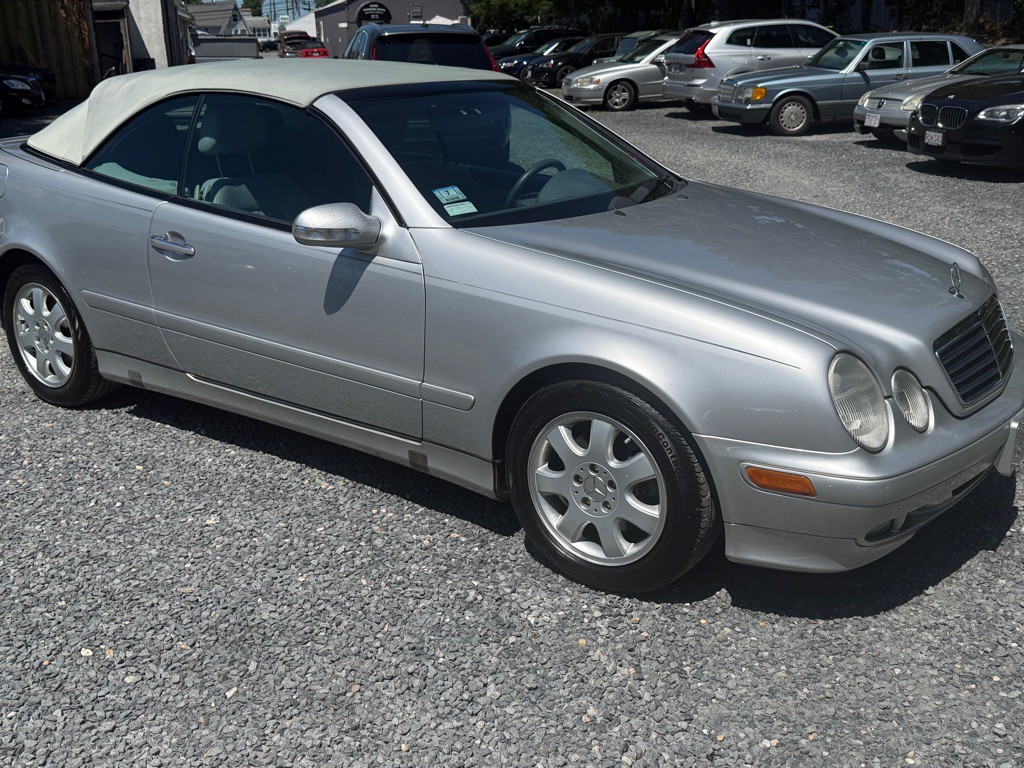2003 Mercedes-Benz CLK-Class Image 5