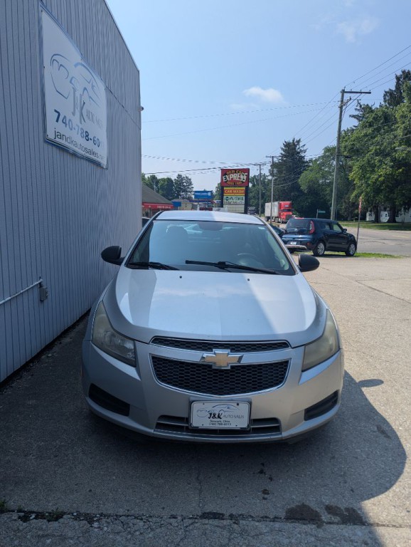 2013 Chevrolet Cruze Image 1