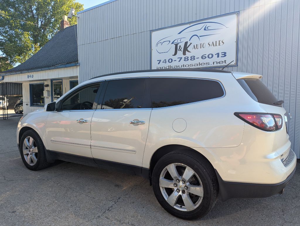 2014 Chevrolet Traverse Image 2
