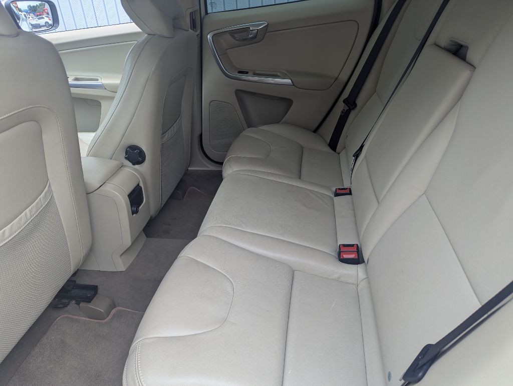 2013 Volvo XC60 Image 3