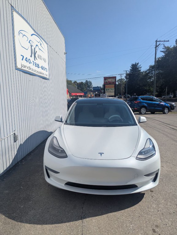 2022 Tesla Model 3 Image 1