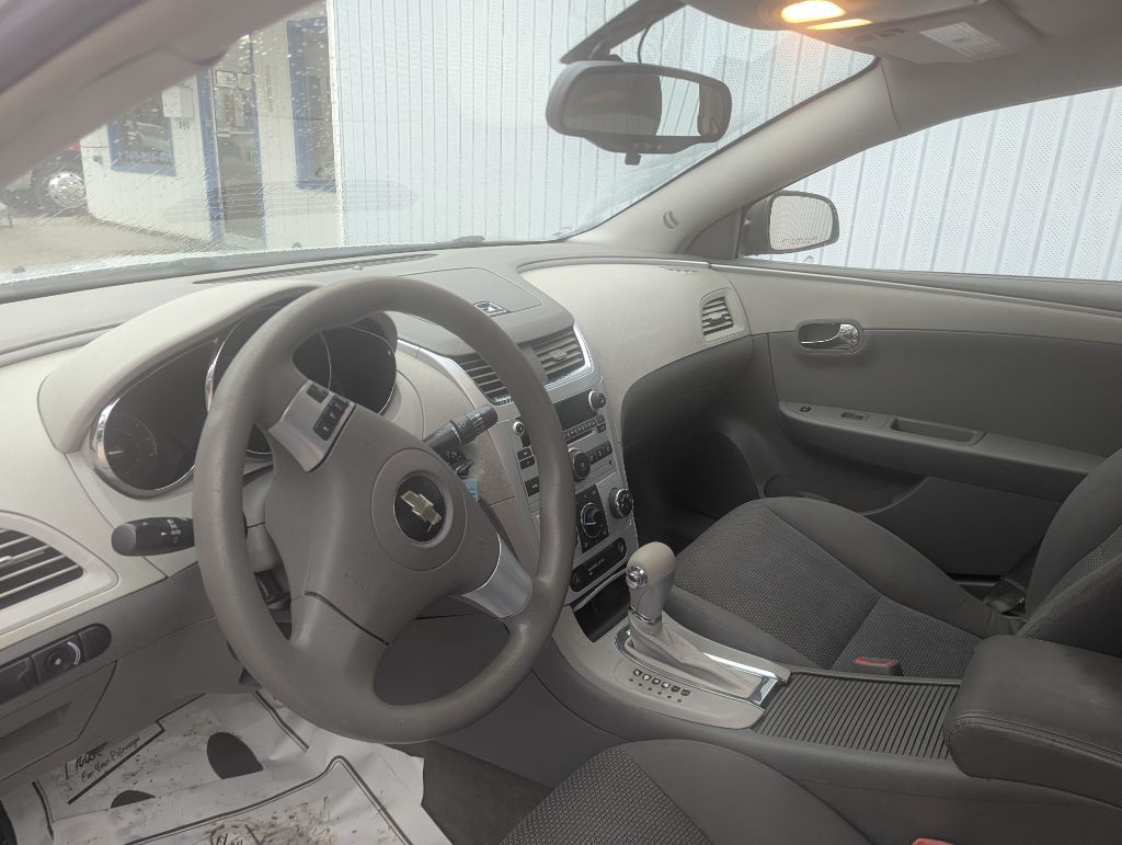 2009 Chevrolet Malibu Image 1