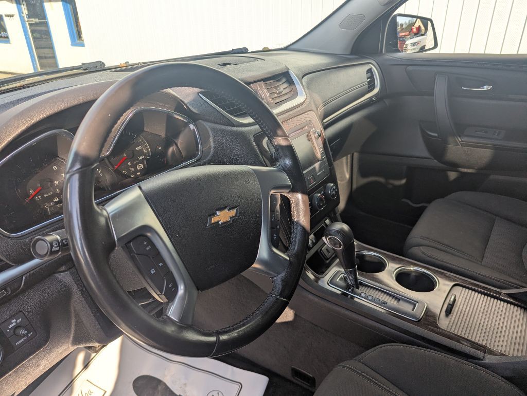 2015 Chevrolet Traverse Image 2