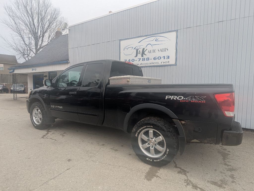 2008 Nissan Titan Image 2