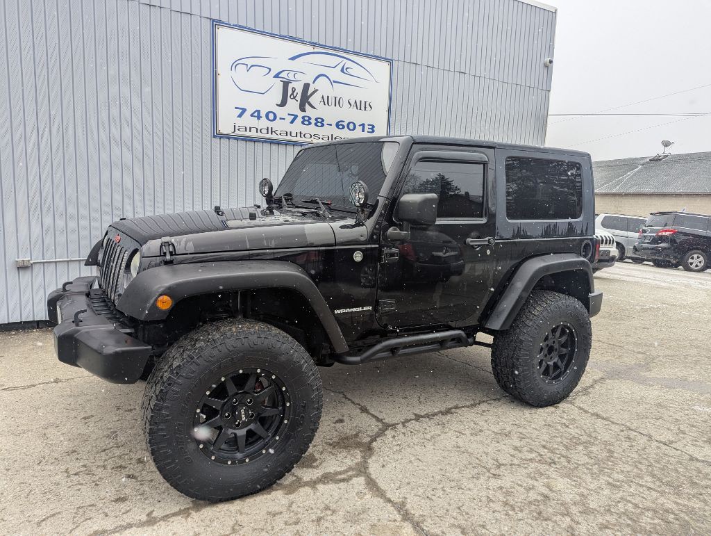 2010 Jeep Wrangler Image 2