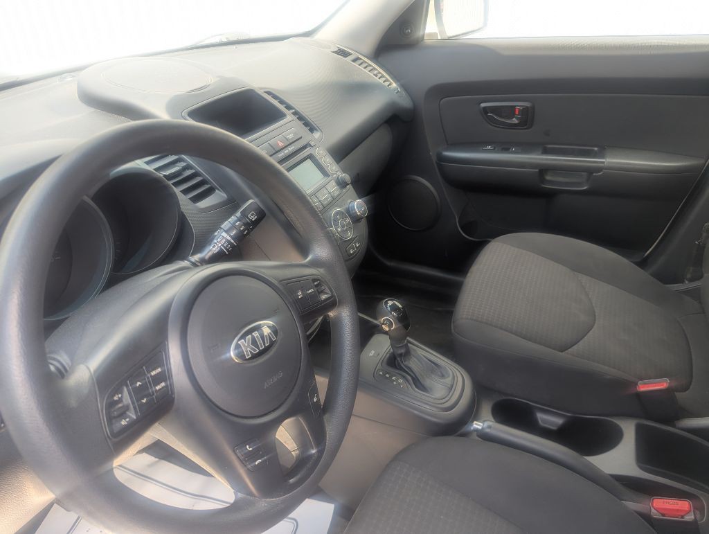 2013 Kia Soul Image 2