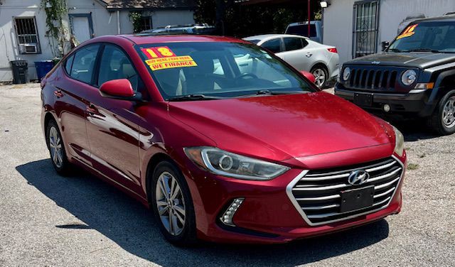 2018 Hyundai Elantra Image 2
