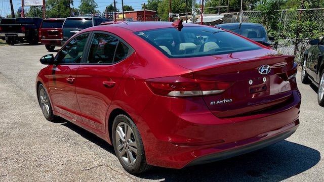 2018 Hyundai Elantra Image 4