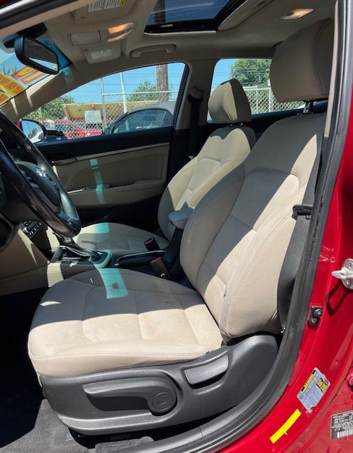 2018 Hyundai Elantra Image 6