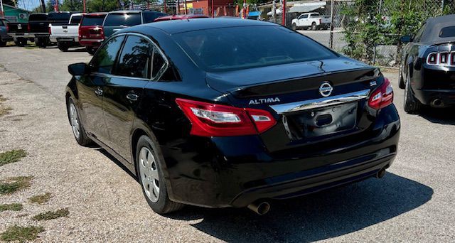 2016 Nissan Altima Image 5