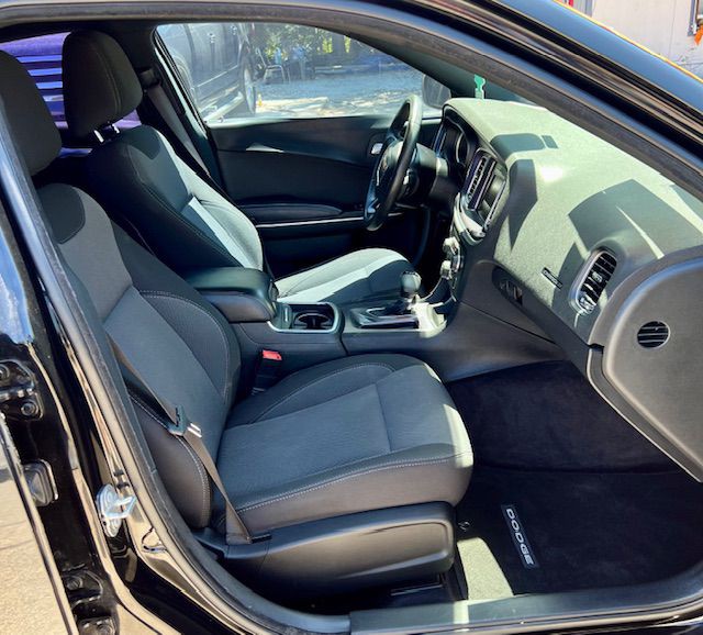 2017 Dodge Charger Image 6