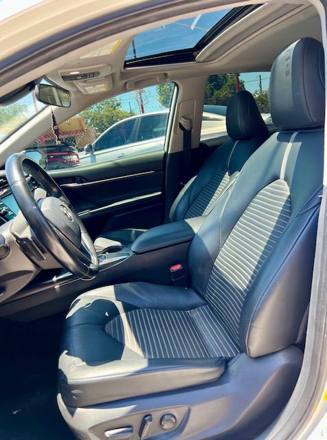 2019 Toyota Camry Image 5
