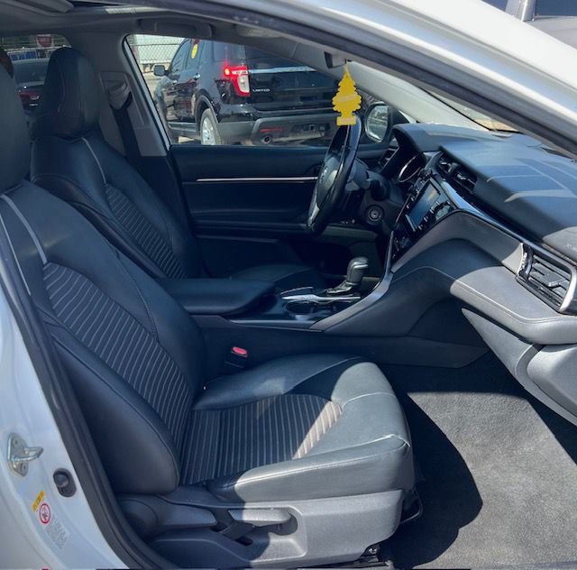 2019 Toyota Camry Image 7