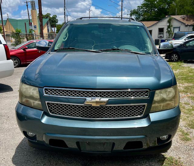 2009 Chevrolet Tahoe Image 3