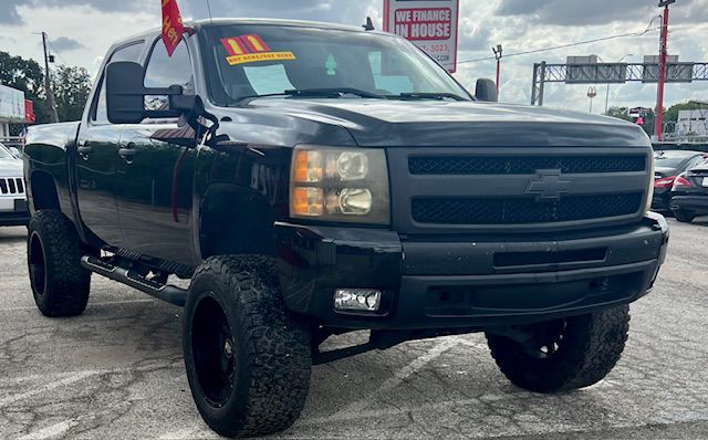 2011 Chevrolet Silverado 1500 Image 2