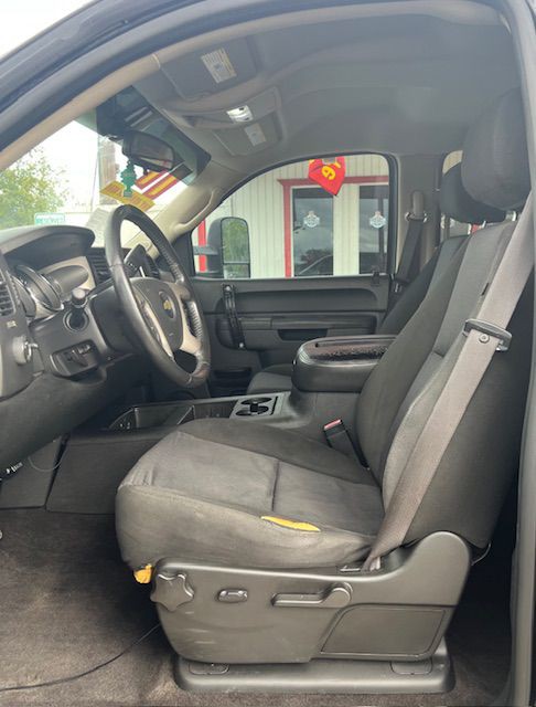 2011 Chevrolet Silverado 1500 Image 6