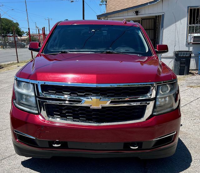 2017 Chevrolet Tahoe Image 3
