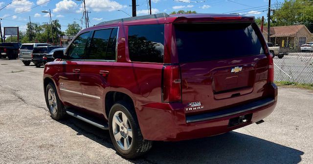 2017 Chevrolet Tahoe Image 4