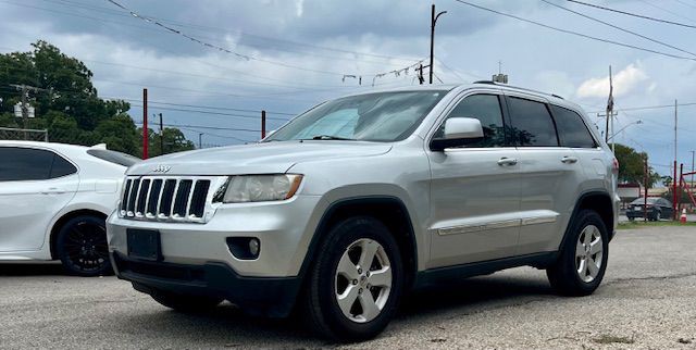 2013 Jeep Grand Cherokee Image 1