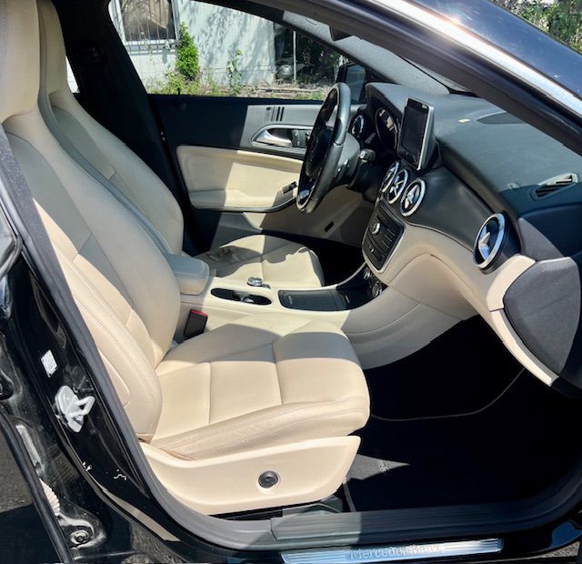 2015 Mercedes-Benz CLA-Class Image 8