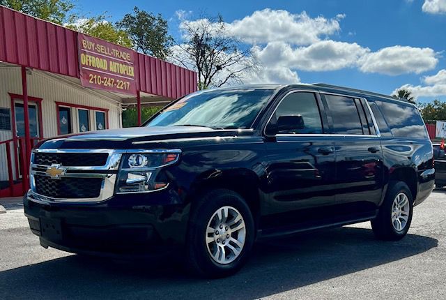 2017 Chevrolet Suburban Image 1