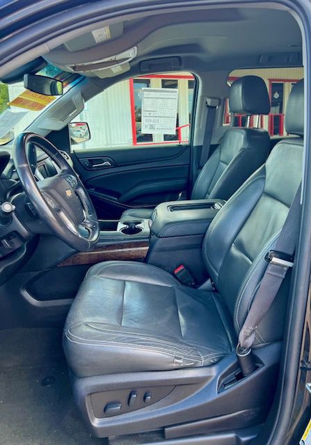 2017 Chevrolet Suburban Image 6