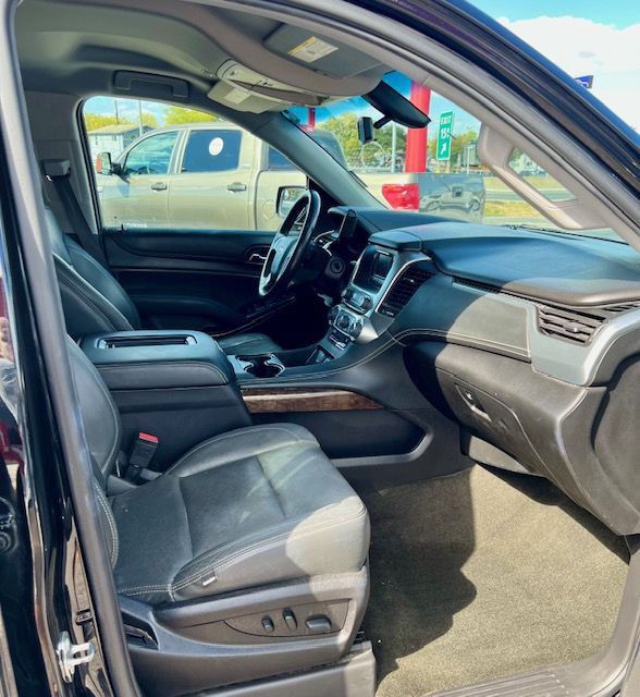 2017 Chevrolet Suburban Image 9