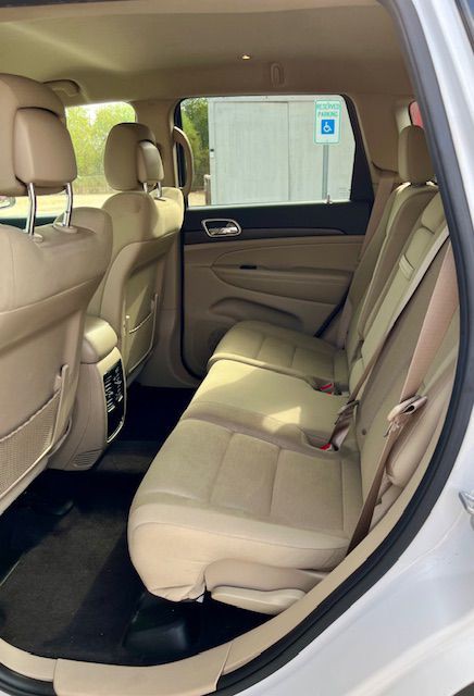 2017 Jeep Grand Cherokee Image 7