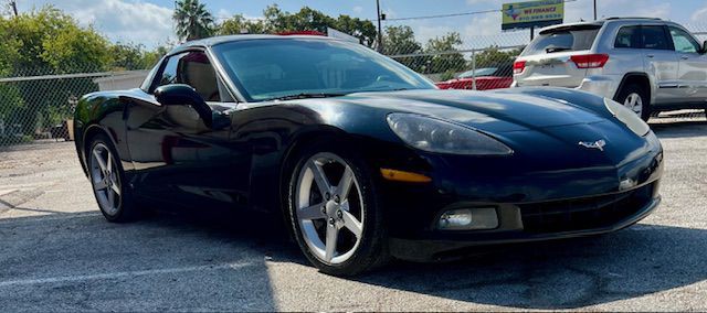 2006 Chevrolet Corvette Image 2