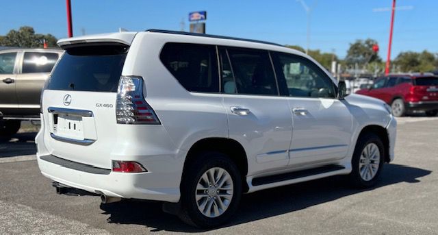 2017 Lexus GX Image 5