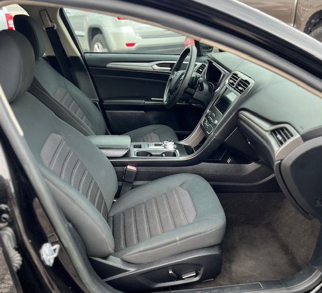 2020 Ford Fusion Image 8