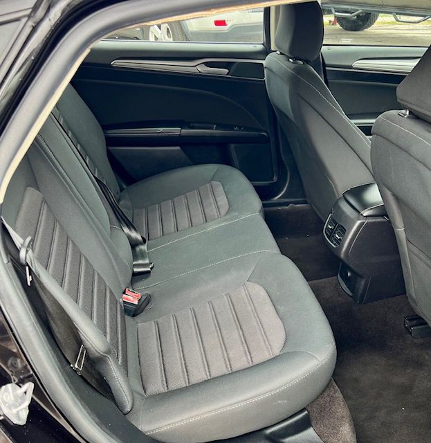 2020 Ford Fusion Image 9