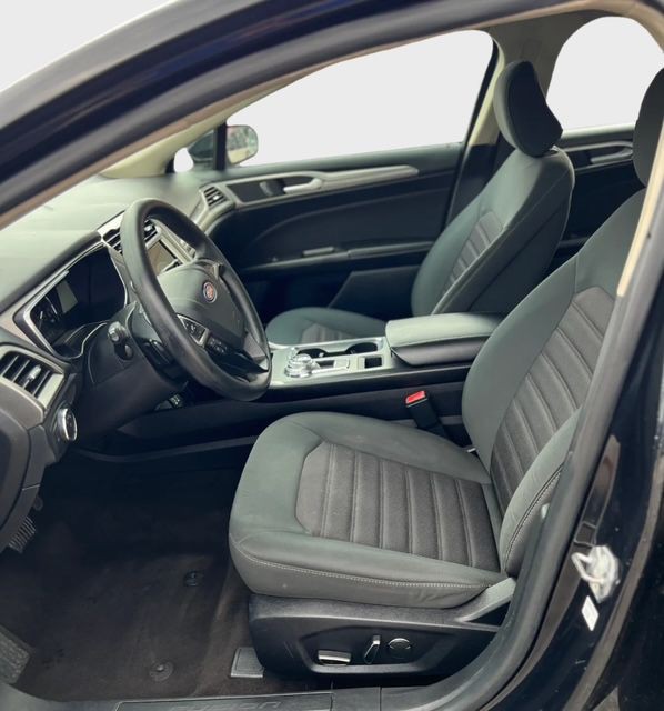 2020 Ford Fusion Image 6