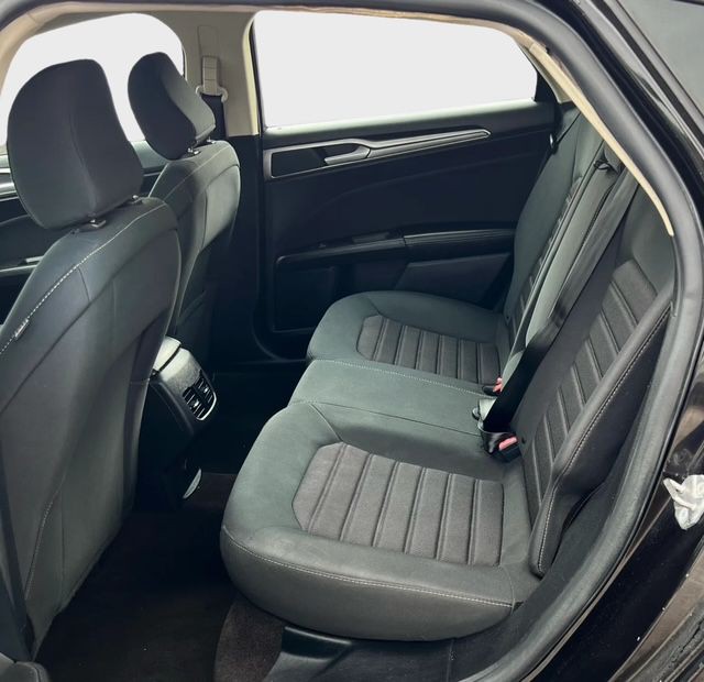 2020 Ford Fusion Image 8