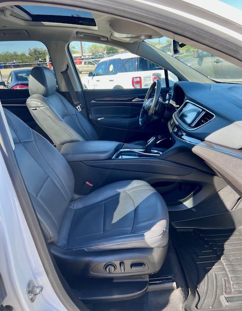 2018 Buick Enclave Image 11