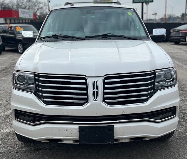 2017 Lincoln Navigator Image 3