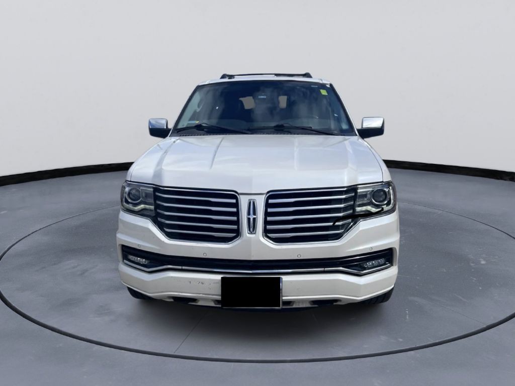 2017 Lincoln Navigator Image 3