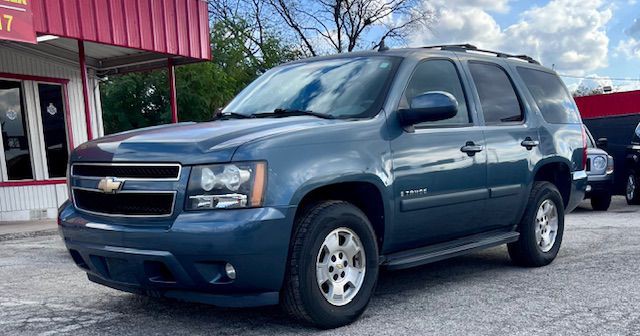 2008 Chevrolet Tahoe Image 2