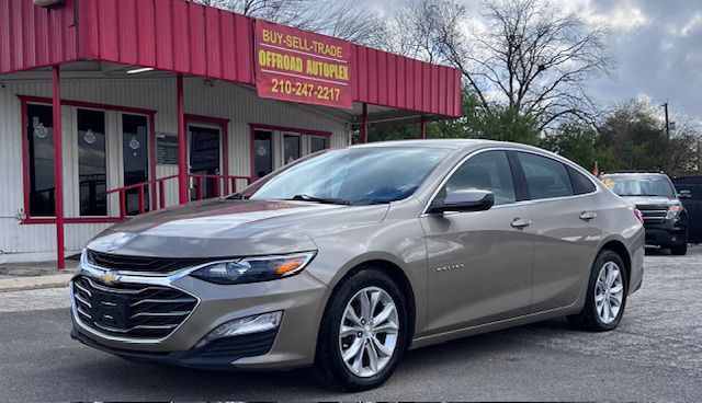 2023 Chevrolet Malibu Image 1