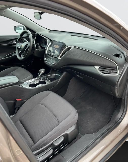 2023 Chevrolet Malibu Image 7