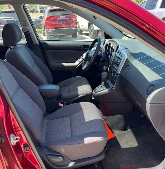 2004 Pontiac Vibe Image 7